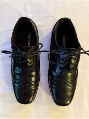 Deer Stags Black Leather Wingtip Lace-Up Oxfords for Kids